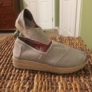 Bob’s from sketchers with memory foam size 6